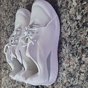 Athletic works size 11 womens memory foam white mesh fabric lace up shoe new